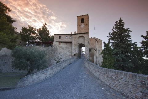 Montegridolfo borgo medievale